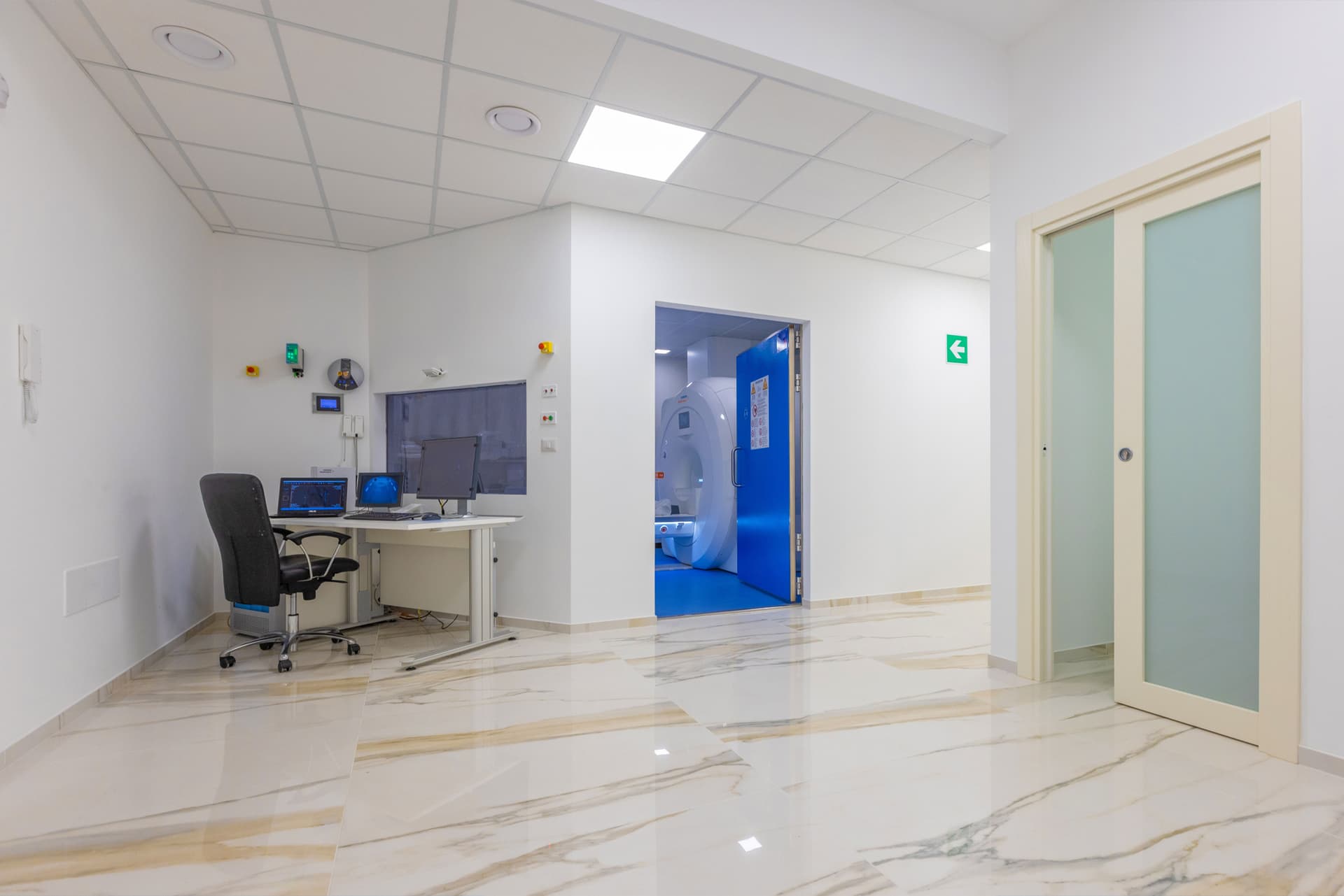 Area diagnostica del centro De Marco con sala di risonanza magnetica